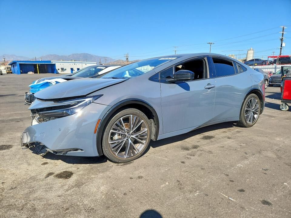2024 TOYOTA PRIUS