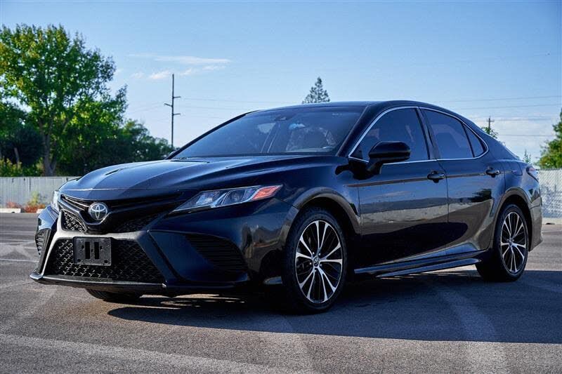 2019 TOYOTA Camry