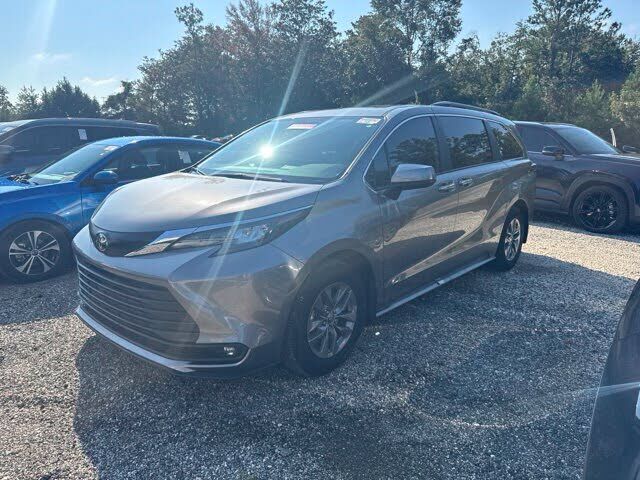 2026 TOYOTA Sienna