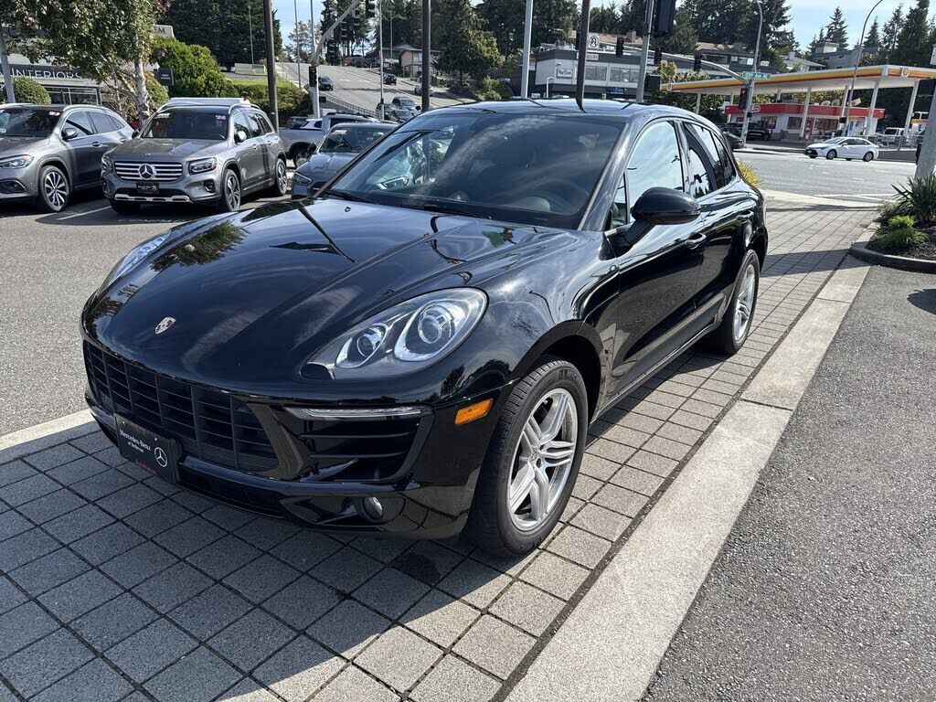 2018 PORSCHE Macan