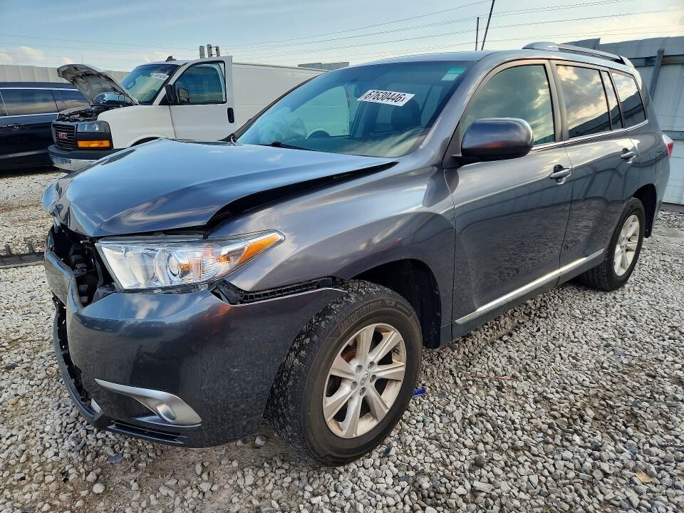 2011 TOYOTA Highlander
