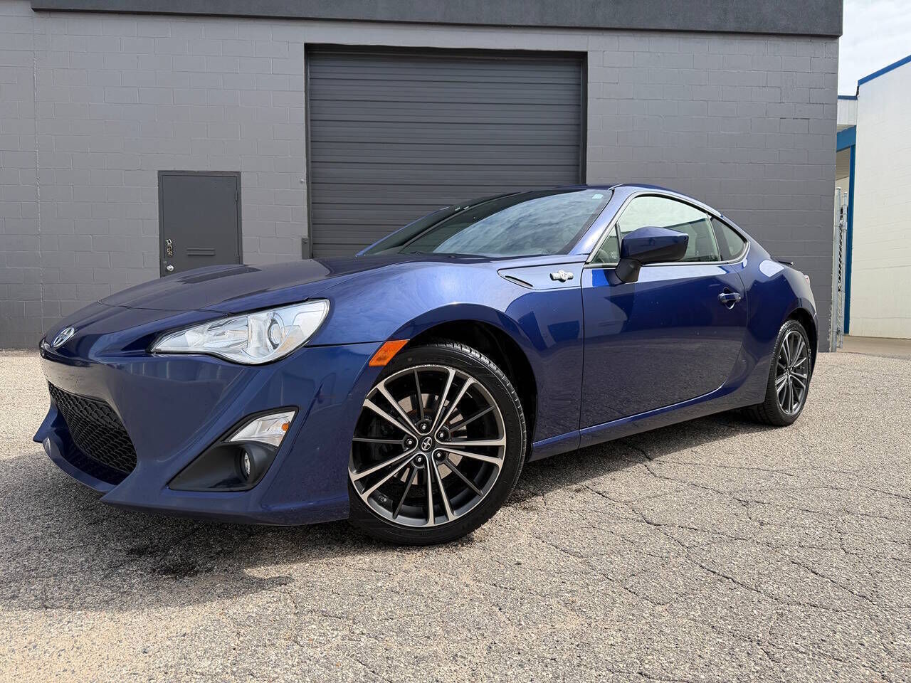 2016 TOYOTA Scion