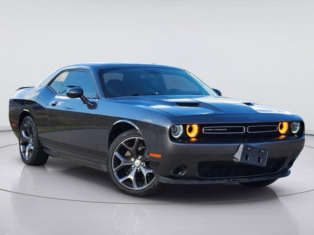 2017 DODGE Challenger