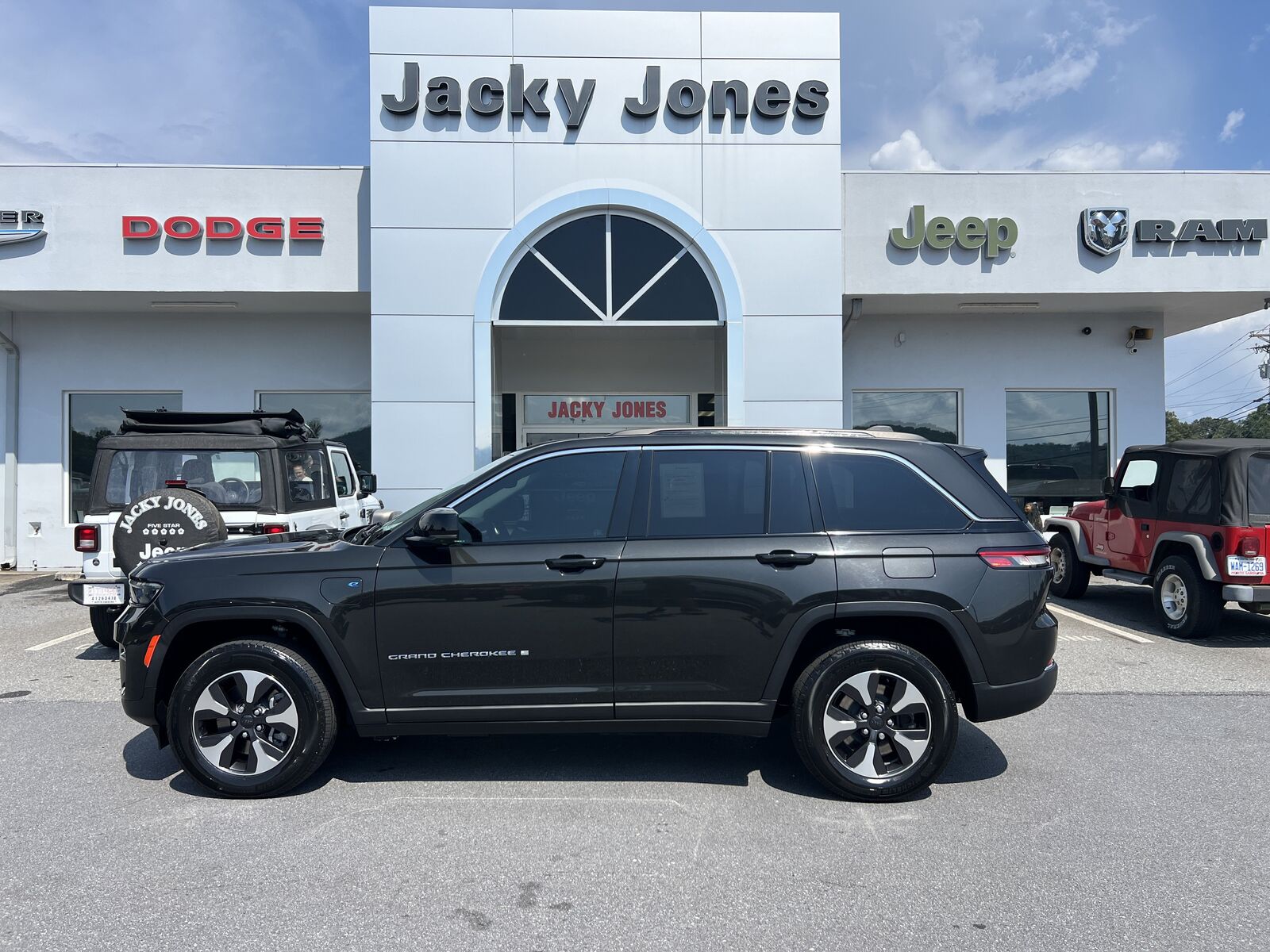 2023 JEEP Grand Cherokee