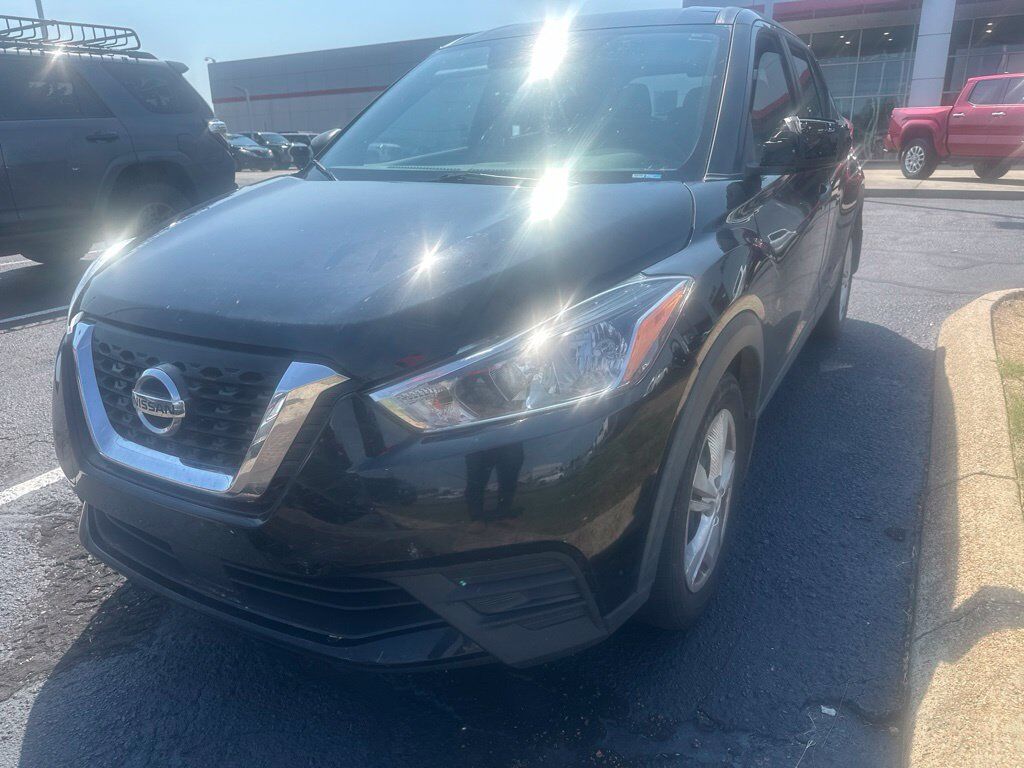 2020 NISSAN Kicks