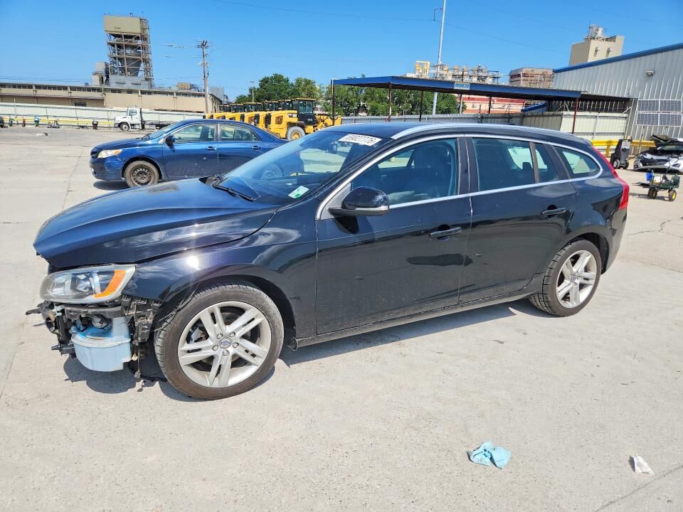 2015 VOLVO V60