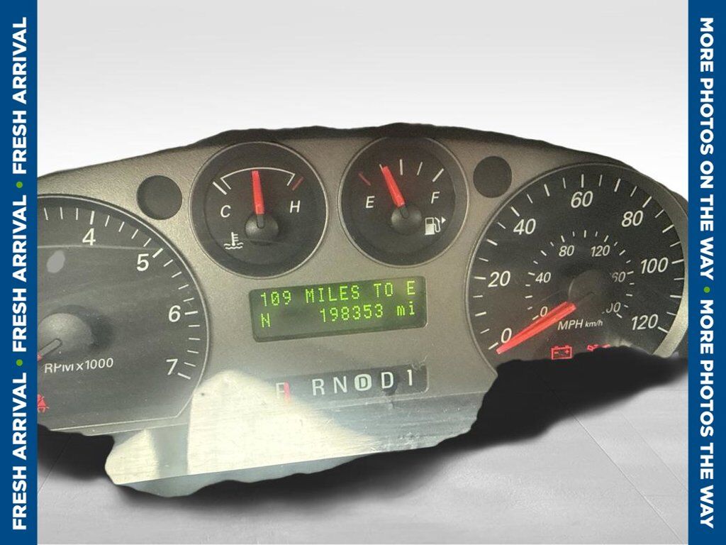 2005 FORD Taurus