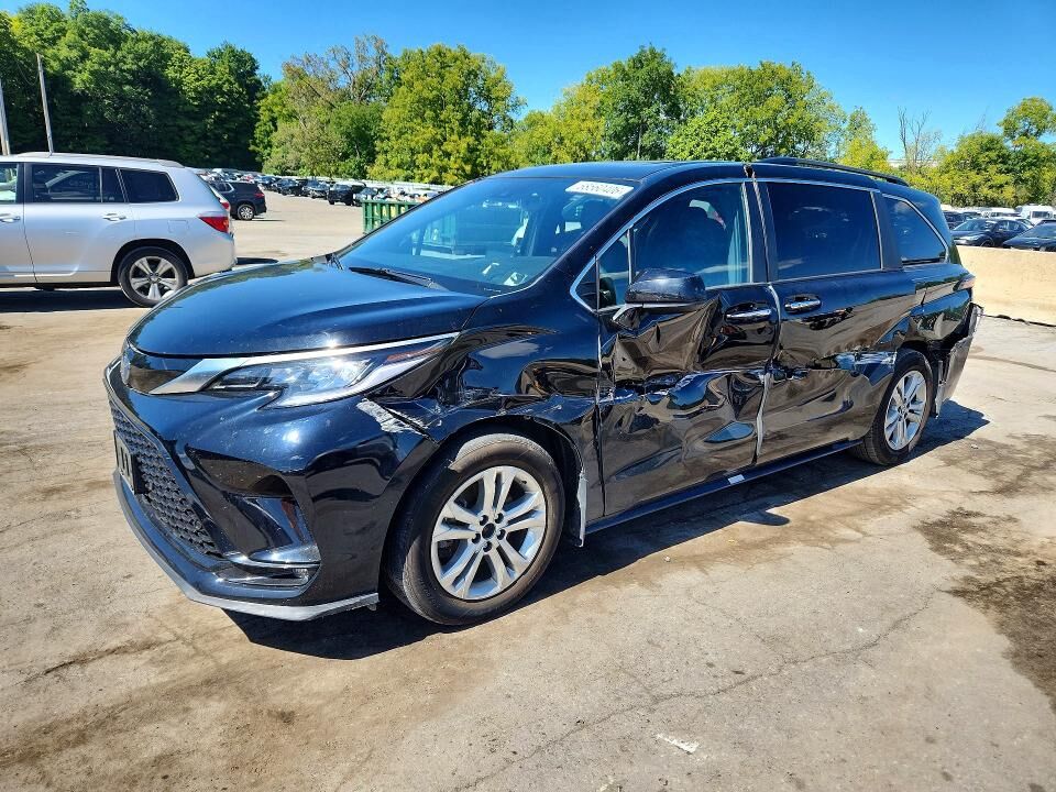 2022 TOYOTA Sienna