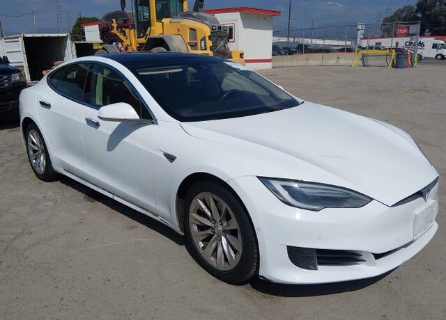 2016 TESLA Model S