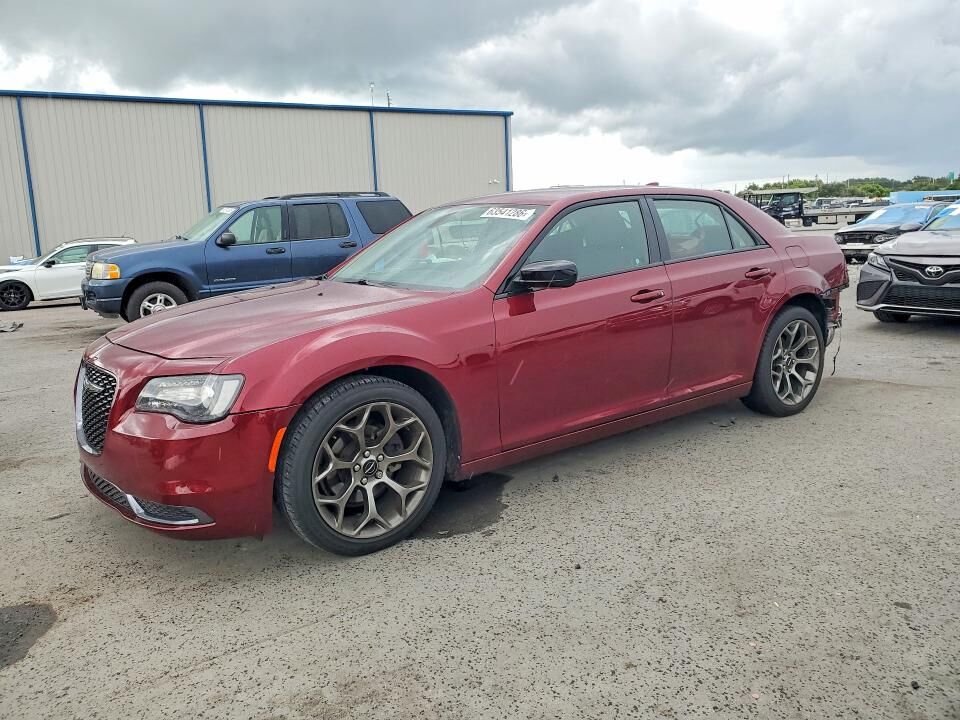 2018 CHRYSLER 300