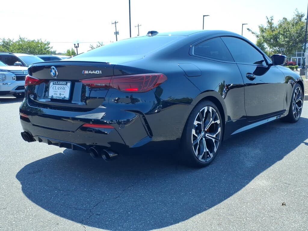 2025 BMW M440i
