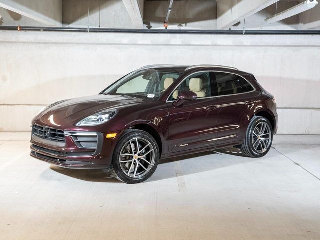 2026 PORSCHE Macan