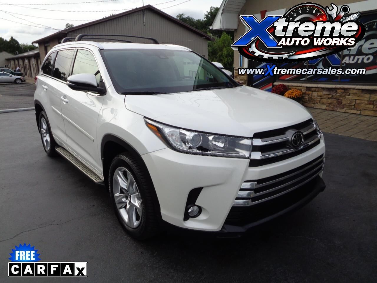 2017 TOYOTA Highlander