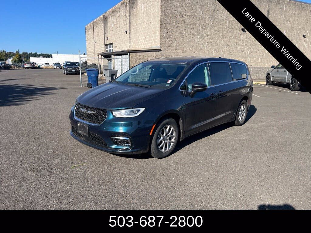 2023 CHRYSLER Pacifica