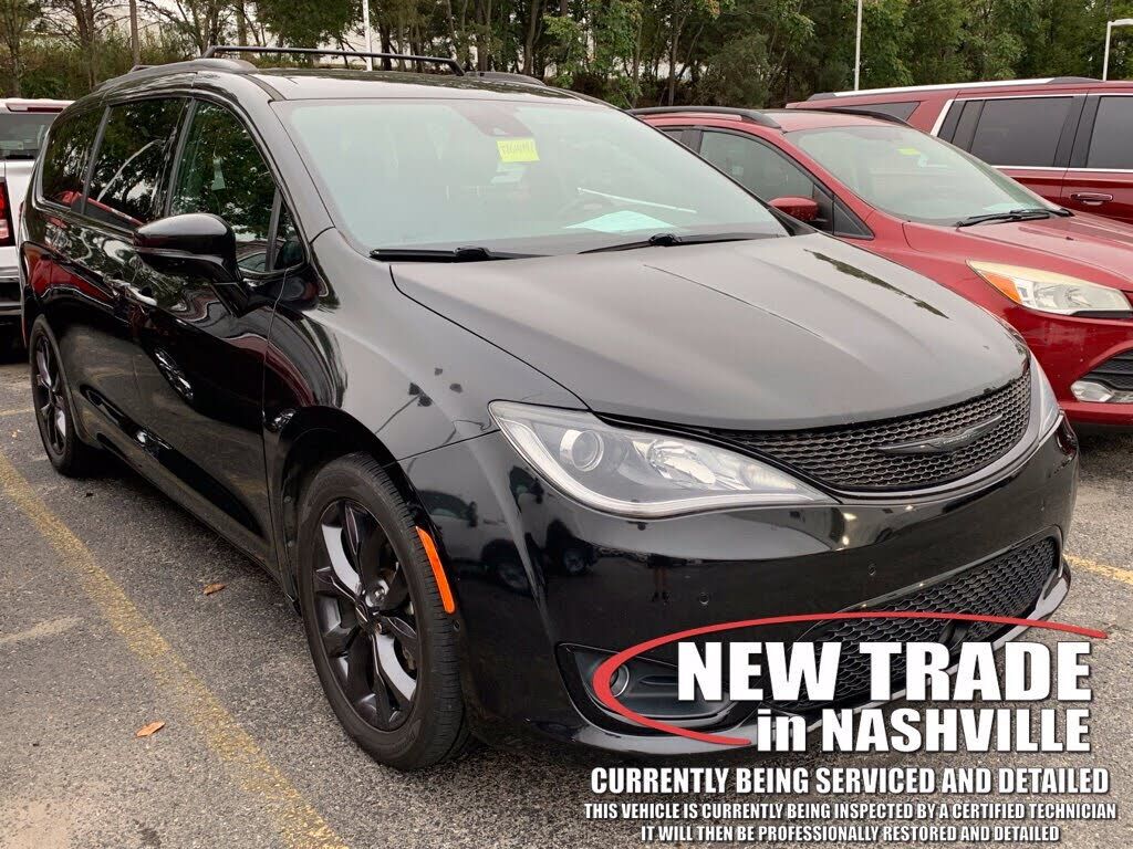 2019 CHRYSLER Pacifica