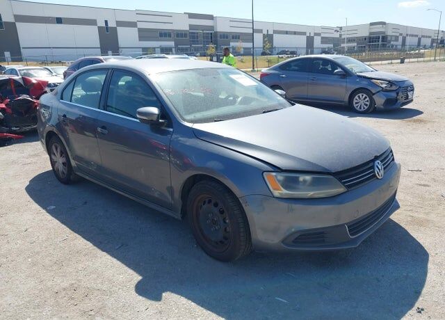 2013 VOLKSWAGEN Jetta