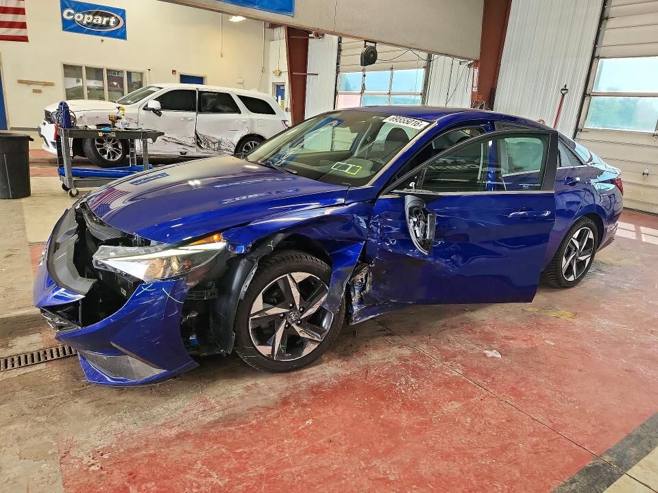 2021 HYUNDAI Elantra