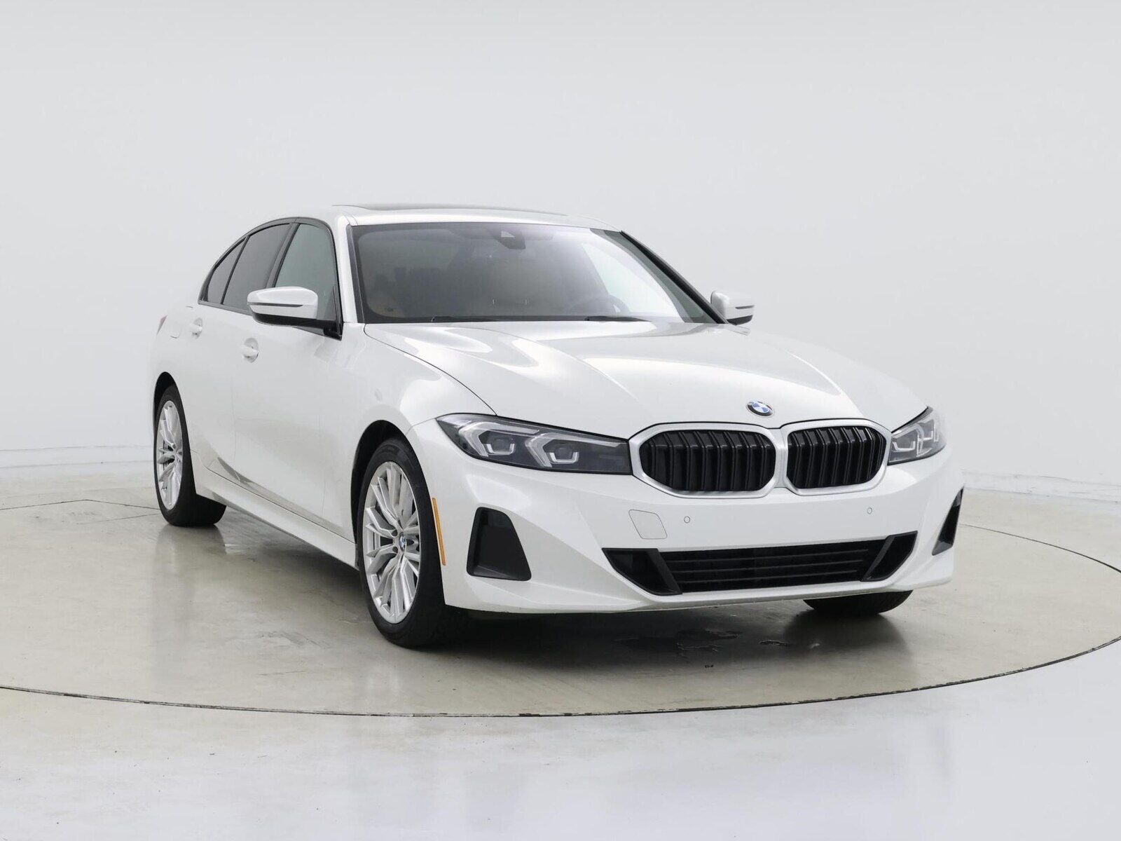 2023 BMW 330i