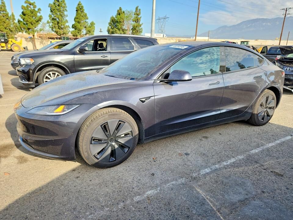 2025 TESLA Model 3