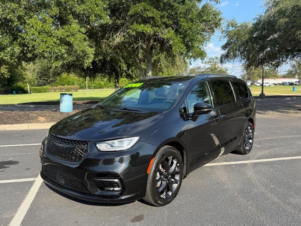 2022 CHRYSLER Pacifica