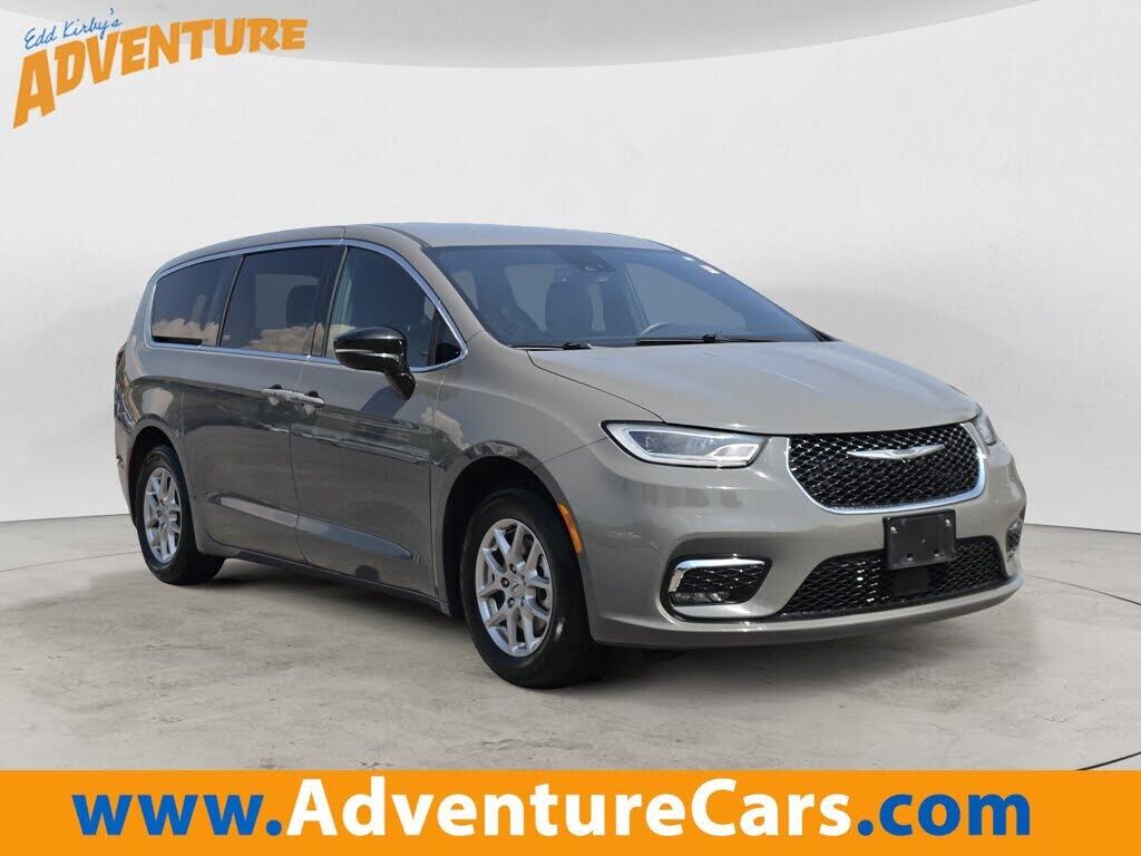 2025 CHRYSLER Pacifica