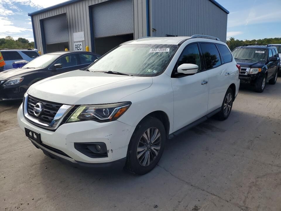 2017 NISSAN Pathfinder