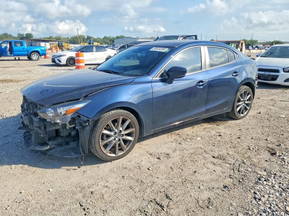 2018 MAZDA Mazda3