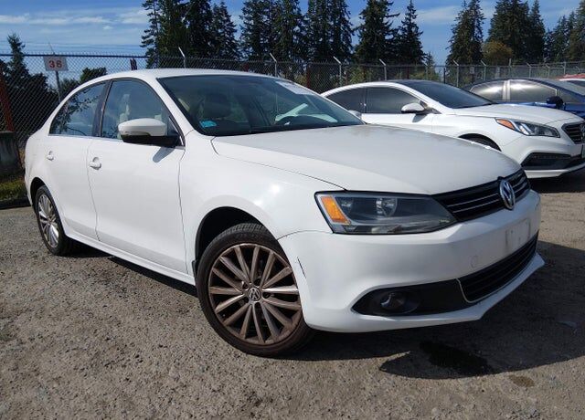 2011 VOLKSWAGEN Jetta