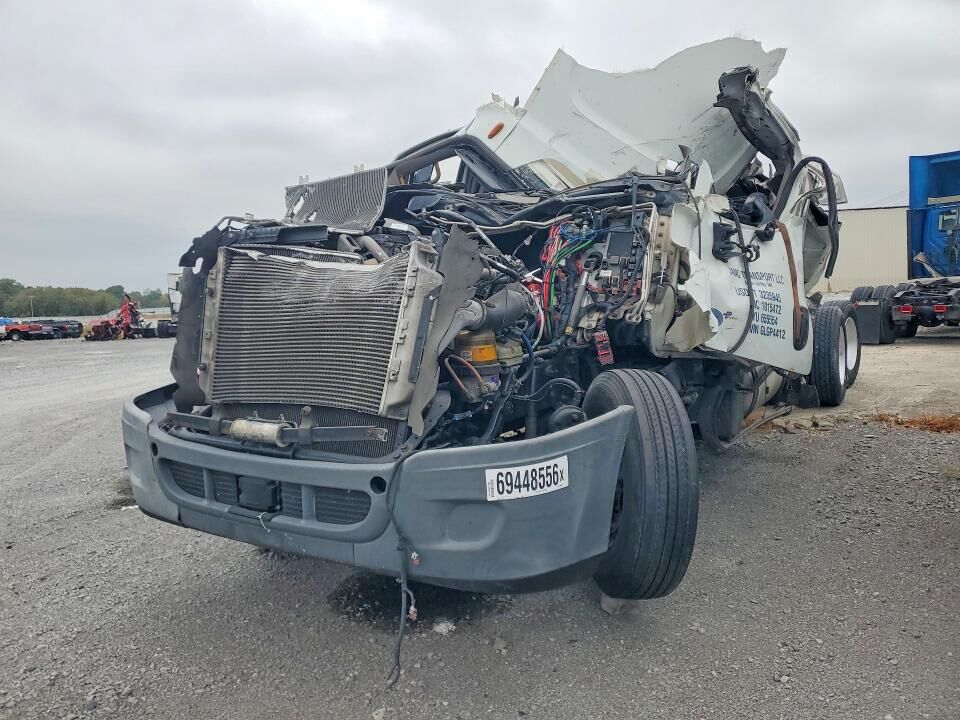 2016 FREIGHTLINER Cascadia