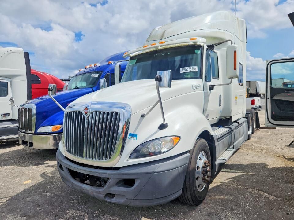 2016 INTERNATIONAL LF687