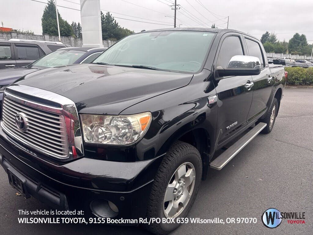 2013 TOYOTA Tundra