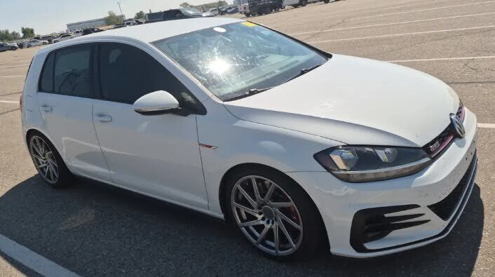 2019 VOLKSWAGEN Golf GTI