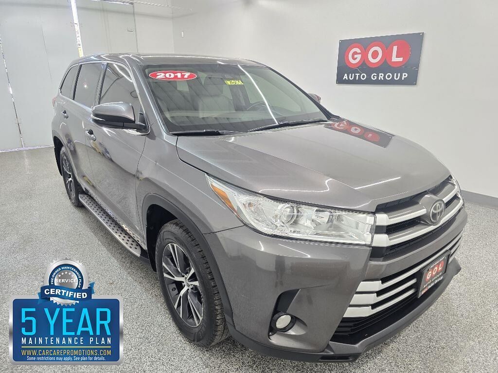 2017 TOYOTA Highlander