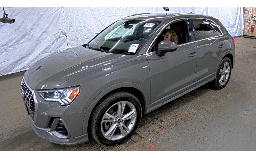 2021 AUDI Q3