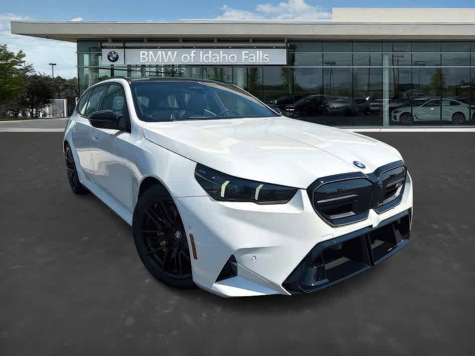 2025 BMW M5