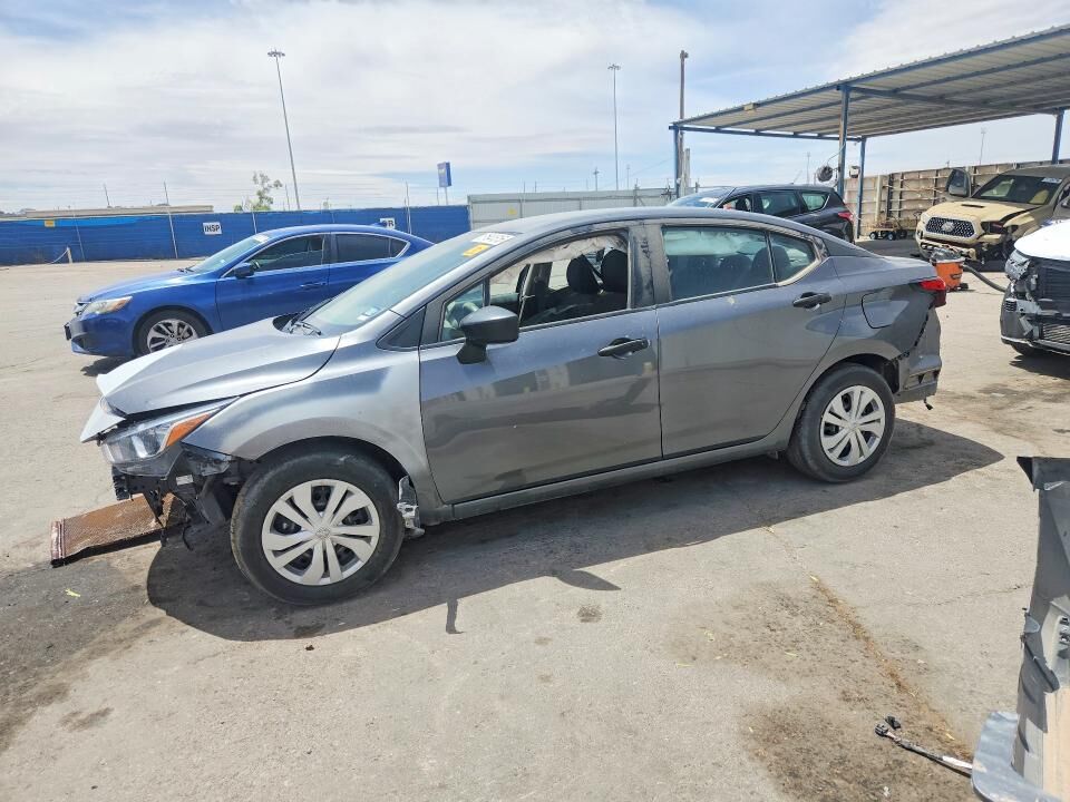 2023 NISSAN Versa