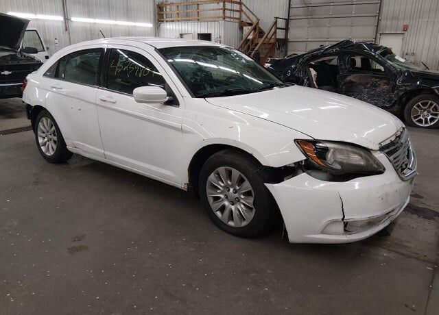 2012 CHRYSLER 200