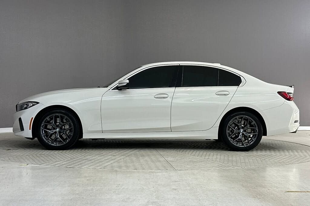 2025 BMW 330i