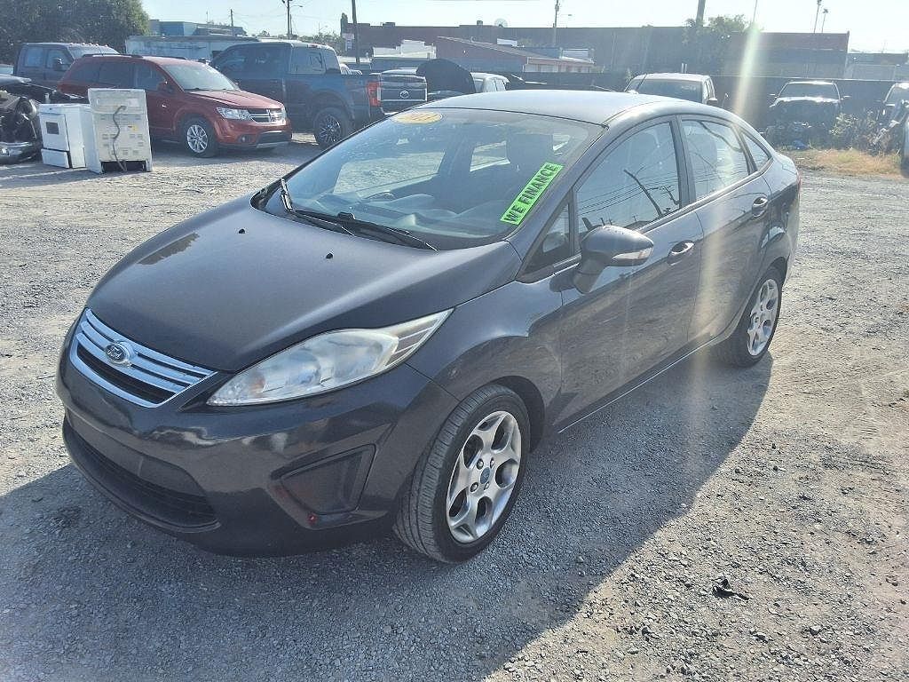 2013 FORD Fiesta