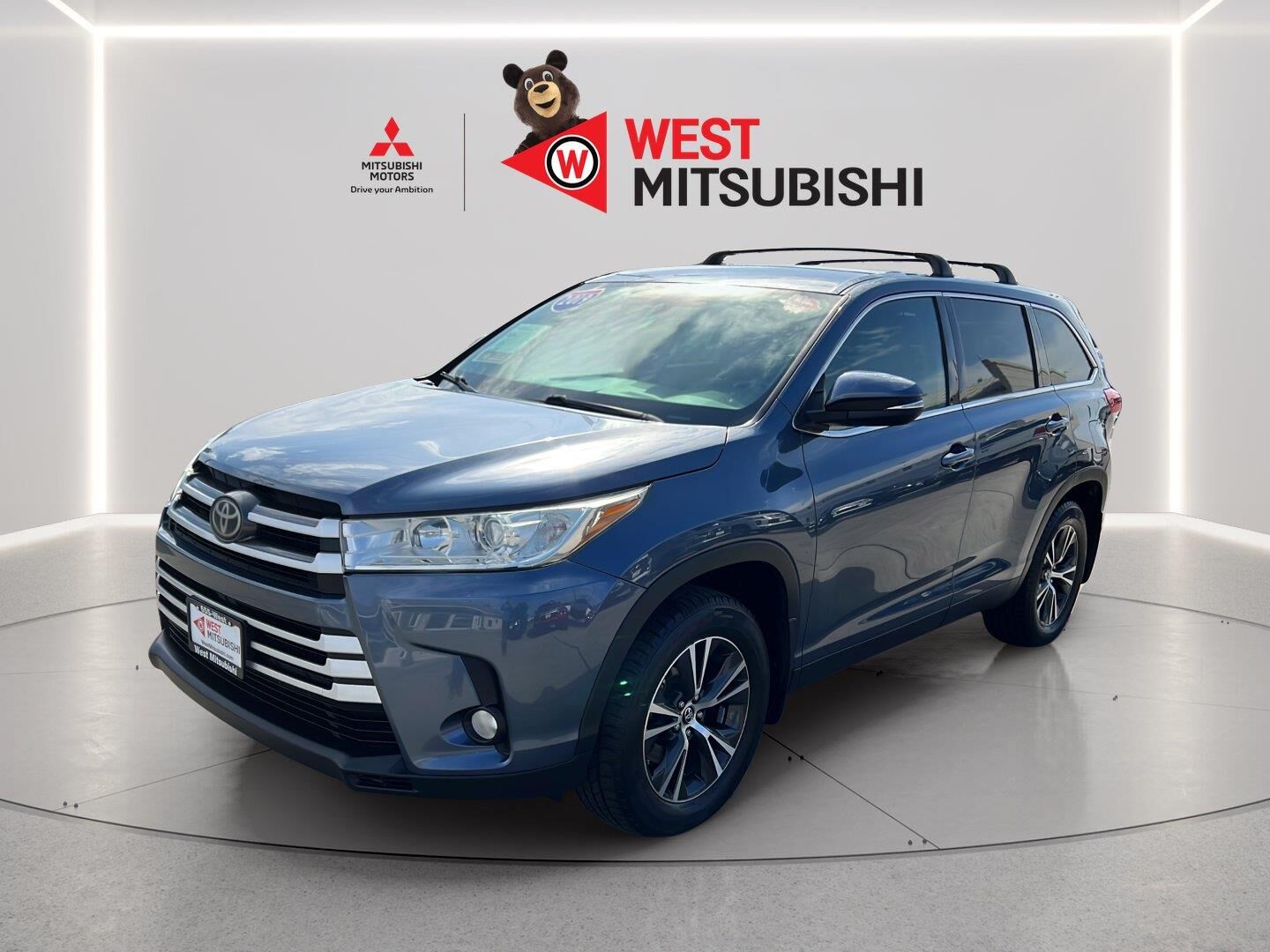 2019 TOYOTA Highlander