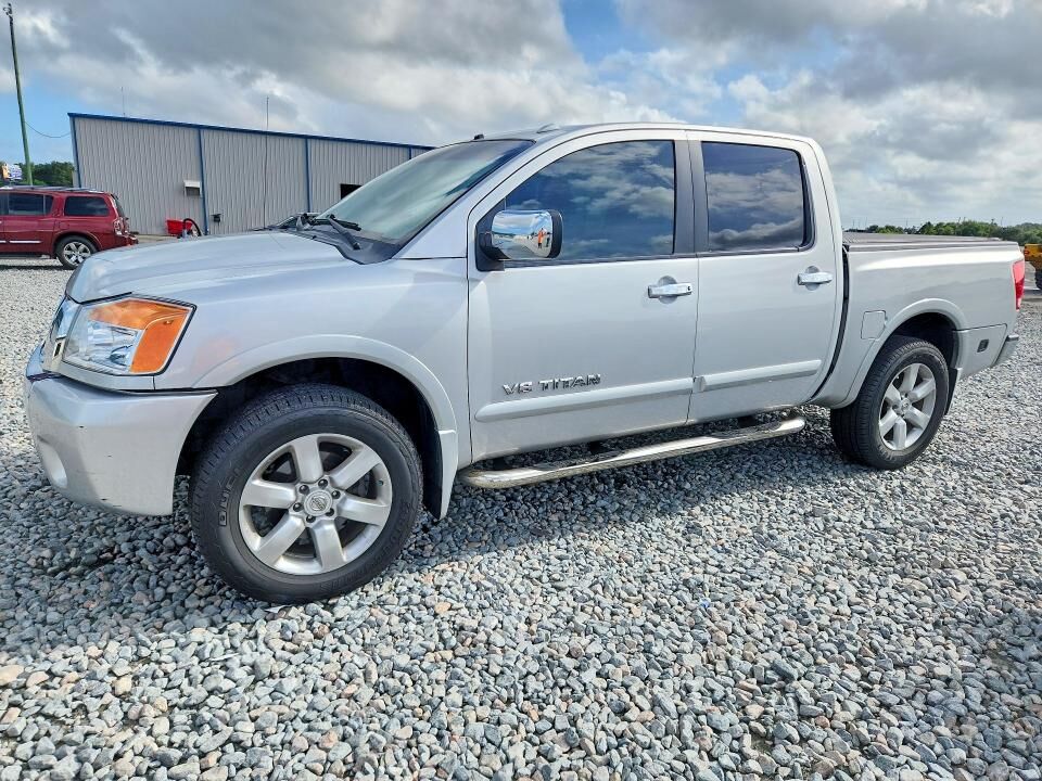 2010 NISSAN Titan