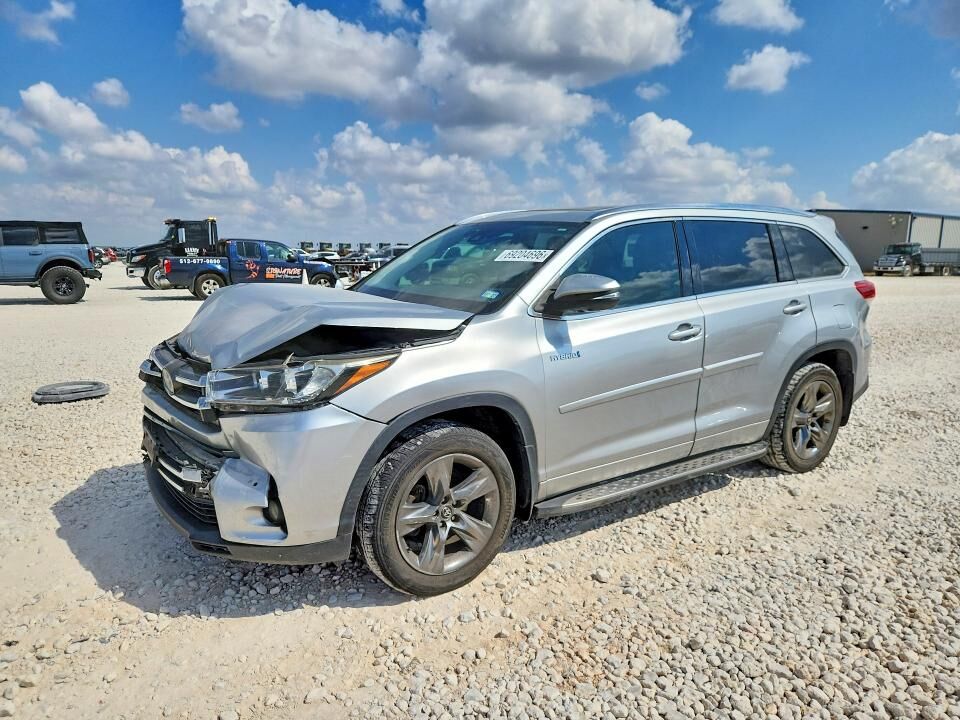 2017 TOYOTA Highlander
