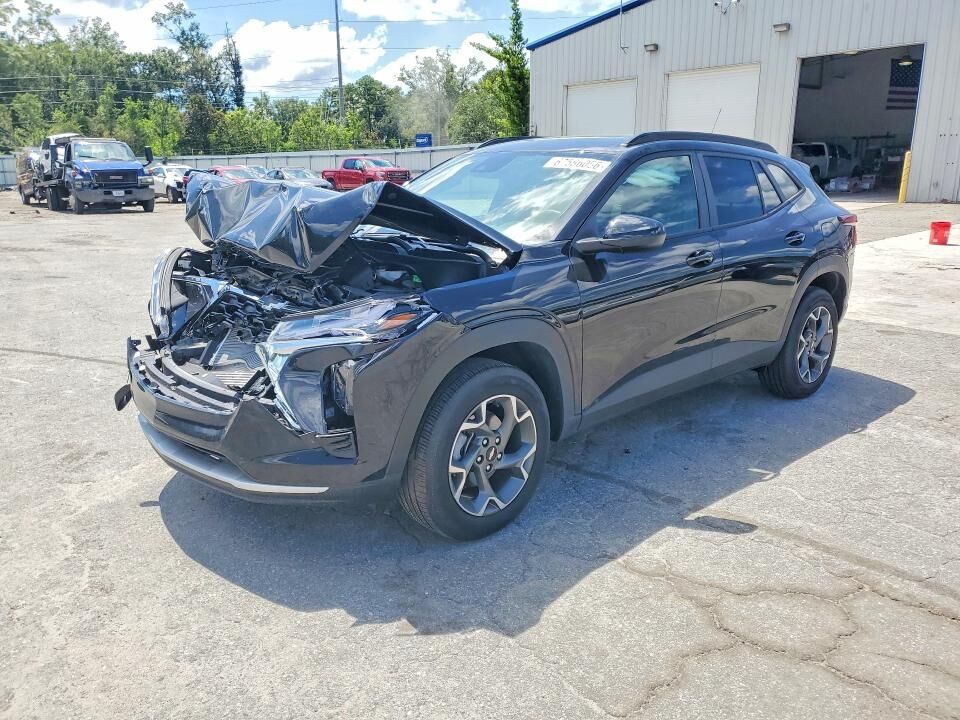 2025 CHEVROLET Trax