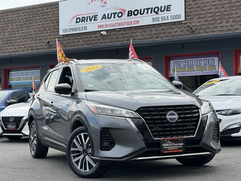 2024 NISSAN Kicks
