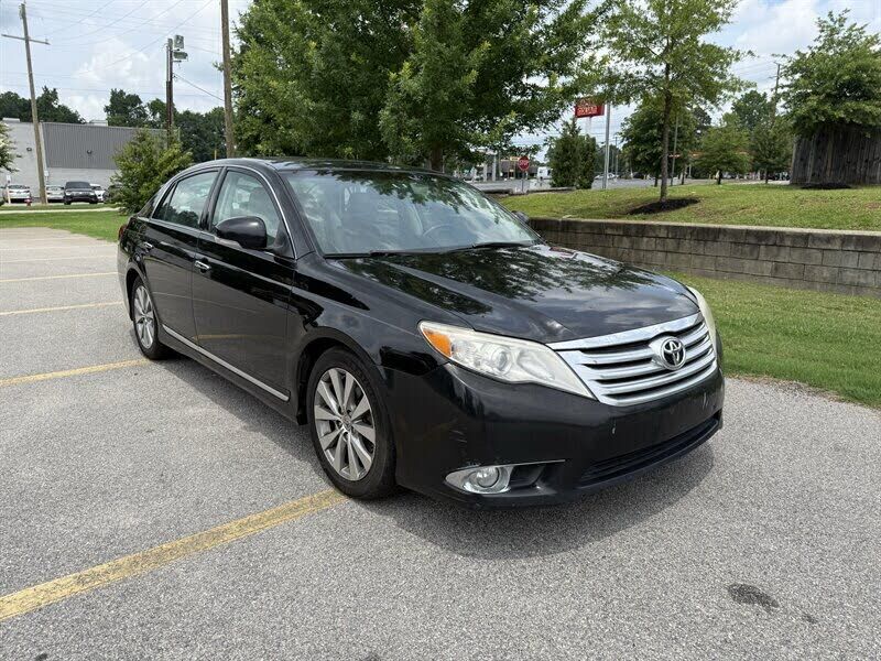 2011 TOYOTA Avalon