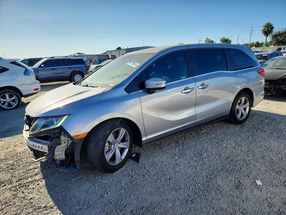 2018 HONDA Odyssey