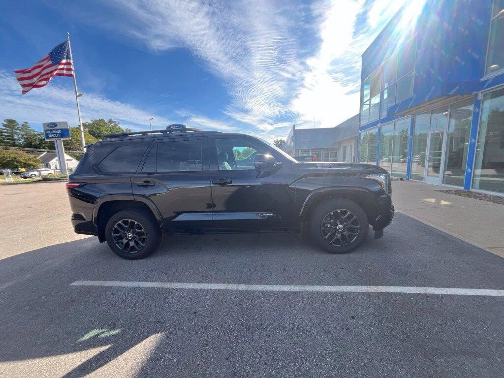 2024 TOYOTA Sequoia