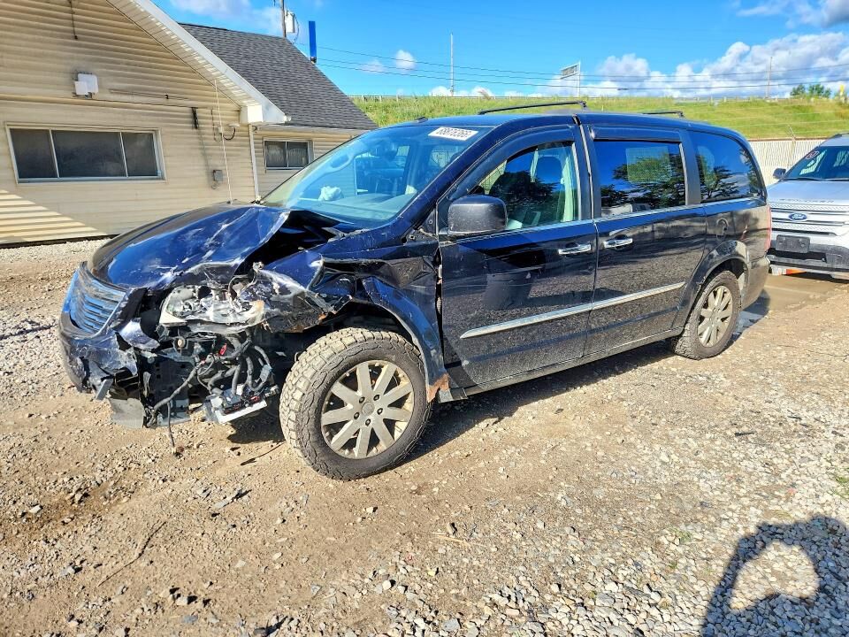 2011 CHRYSLER Town and Country
