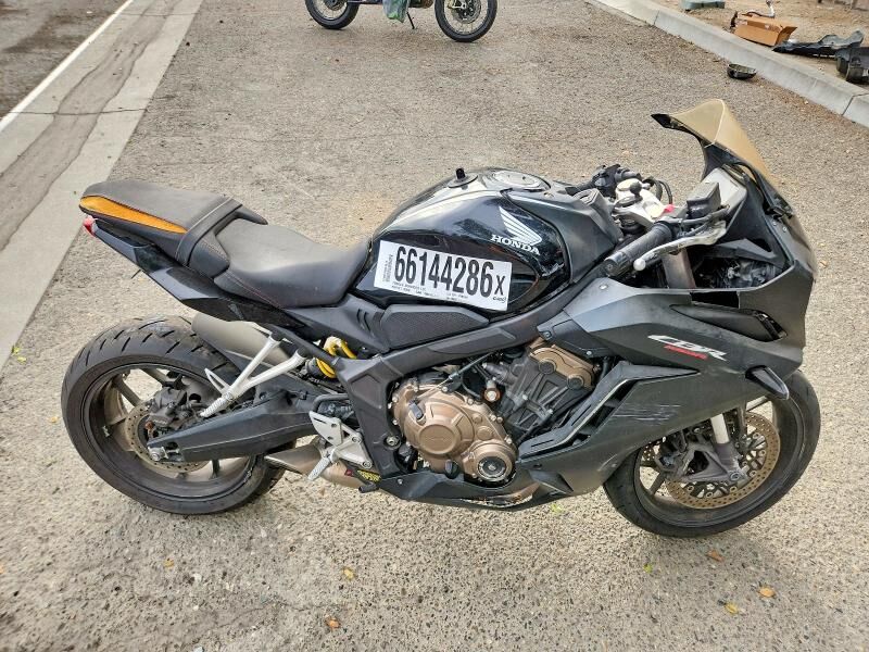 2021 HONDA CB
