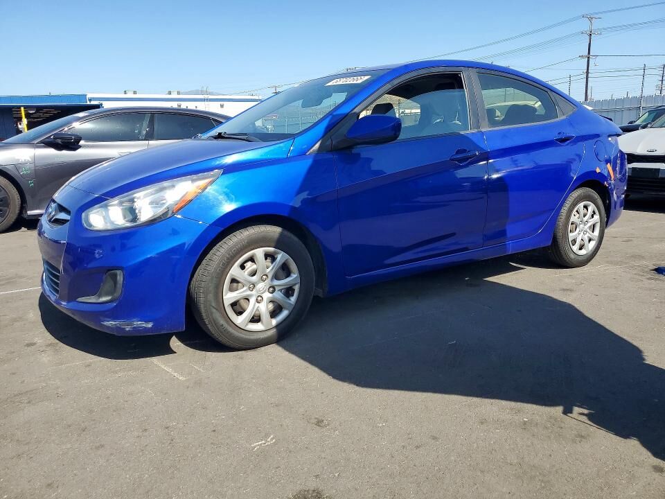 2013 HYUNDAI Accent